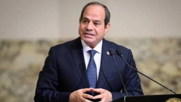 الرئيس السيسي: الدولة تمتلك قيادة قادرة على إدارة التحديات و