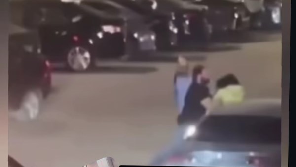واقعة ضرب فتاة في الشارع