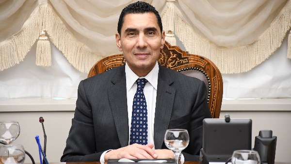 وزير الرياضة 