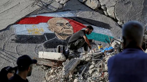 جرافيتي كابتن حسام حسن في قطاع غزة 