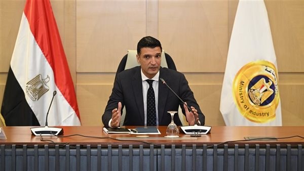 وزير الصناعة