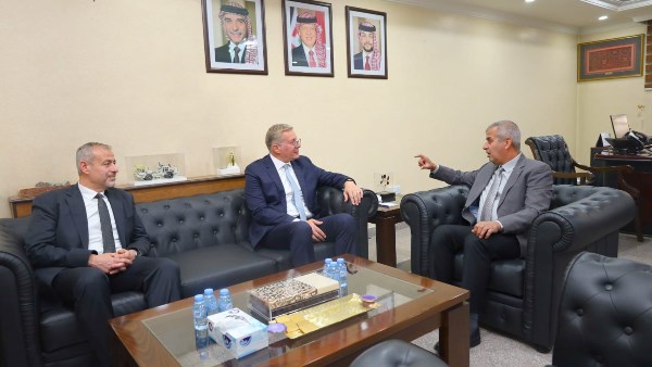 وزير البترول