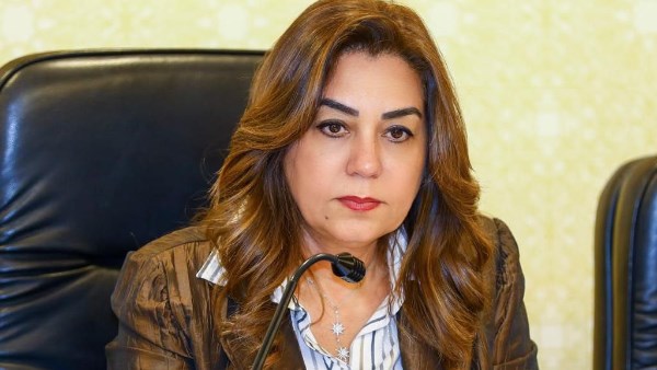  وزيرة التنمية المحلية والبيئة