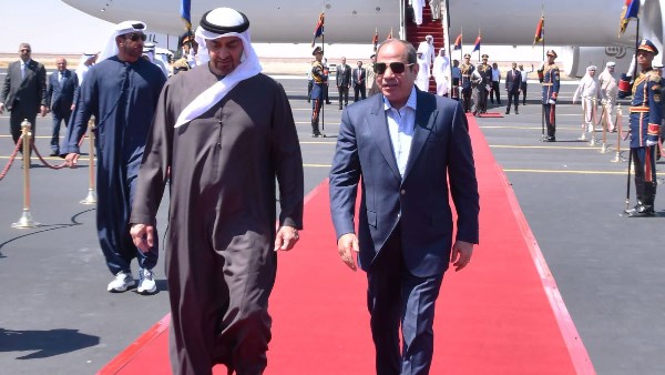 السيد الرئيس عبدالفتاح السيسي مع نظيره الإماراتي محمد بن زايد