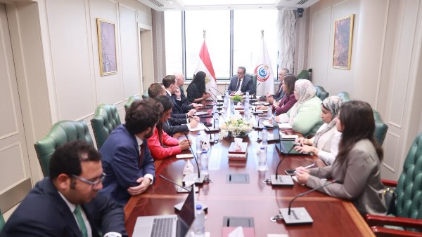  وزير الصحة والسكان