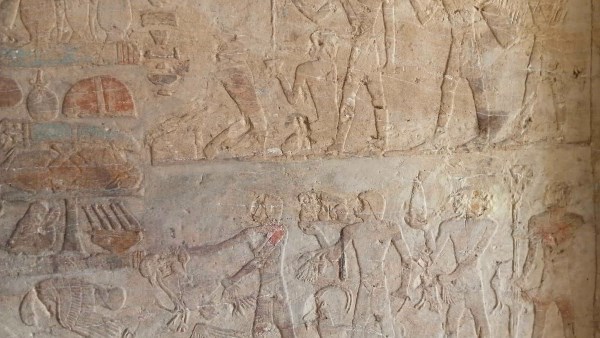 البعثة الأثرية المصرية تكشف عن 3 مقابر صخرية من عصر الدولة الحديثة بسقارة البعثة الأثرية المصرية تكشف عن 3 مقابر صخرية من عصر الدولة الحديثة بسقارة
