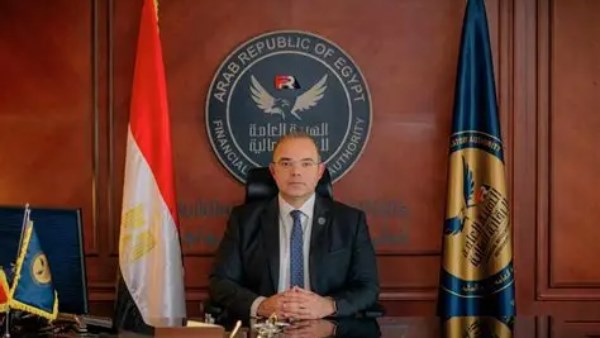  وزير الاستثمار والتجارة الخارجية، الدكتور محمد فريد