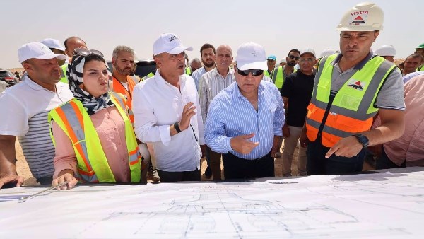 وزير النقل المهندس كامل الوزير