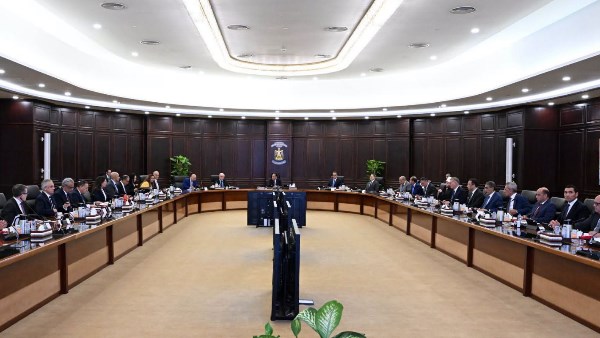 رئيس مجلس الوزراء 