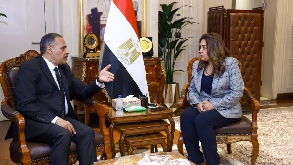 وزيرة التنمية المحلية والبيئة