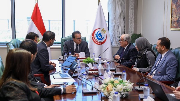 وزير الصحة والسكان 