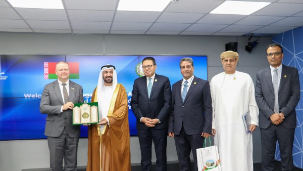 لقاء رئيس البرلمان العربي وقيادة المعهد البيلاروسي للدراسات 