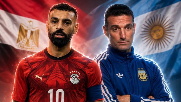 صلاح ومدرب الأرجنتين 