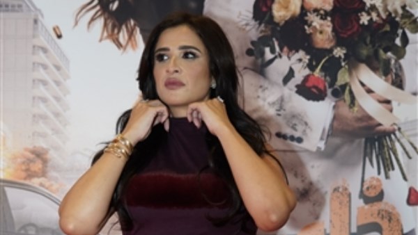 ياسمين عبد العزيز