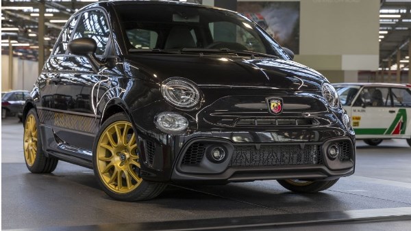أبارث 695 ANNIVERSARIO