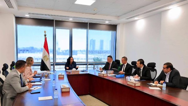 وزيرة التضامن توجه بتوفير منح دراسية للطلاب أوائل الثانوية العامة والثانوية الأزهرية من ذوي الإعاقة بالجامعات