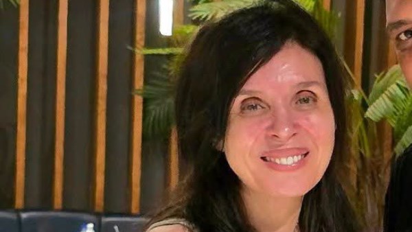 بدون مكياج ولا فلتر.. صورة لـ الراقصة دينا تثير السوشيال ميديا