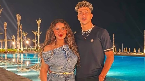 زوجة إمام عاشور 