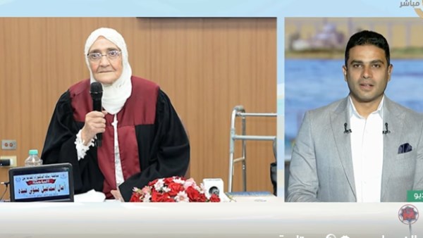 قصة الباحثة آمال إسماعيل التي تحدت العمر وحصلت على الدكتوراه في سن الـ 83 