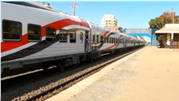 هاني عمارة: تغليظ العقوبات وحملات التوعية لمواجهة رشق القطارات بالحجارة