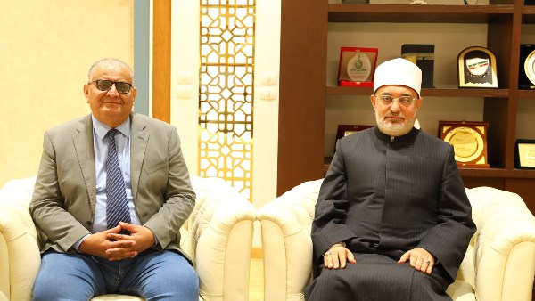 مفتي الجمهورية يستقبل نائب رئيس أكاديمية البحث العلمي 