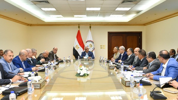 الدكتور مهندس صلاح سليمان جمبلاط وزير الدولة للإنتاج الحربي