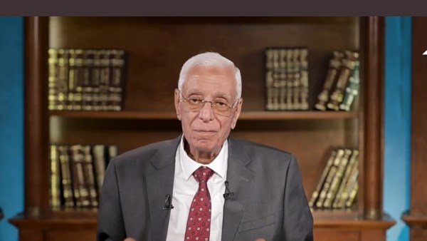 الدكتور حسام موافي، أستاذ الحالات الحرجة بكلية طب قصر العيني