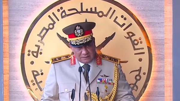 وزير الدفاع 