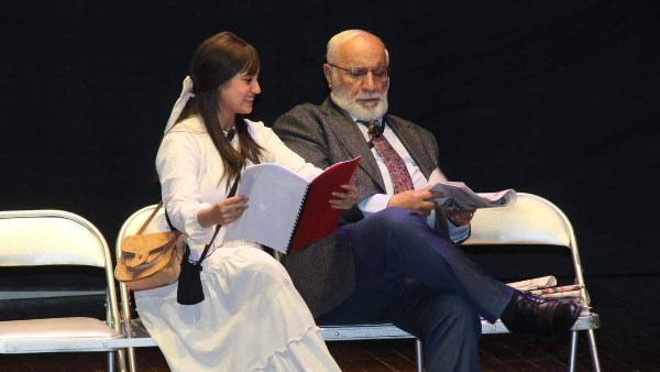 إقبال جماهيري كبير في أول ليالي «فتاة المترو» بمسرح نهاد صليحة إقبال جماهيري كبير في أول ليالي «فتاة المترو» بمسرح نهاد صليحة
