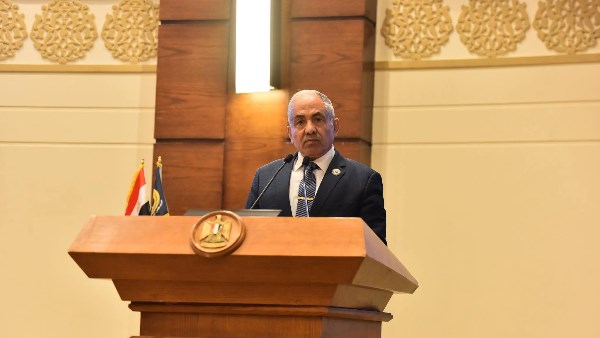 اللواء أحمد العوضي، وكيل أول مجلس الشيوخ 