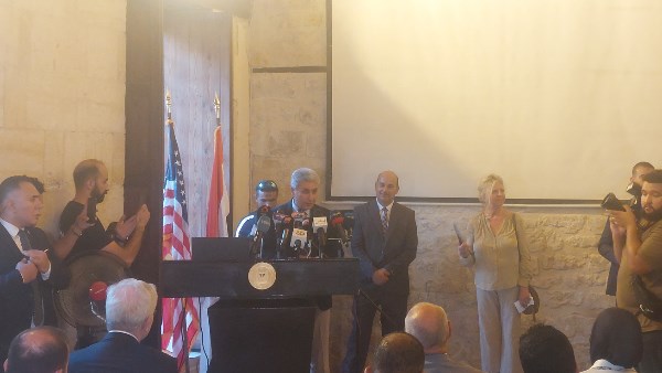 وزير السياحة والآثار 
