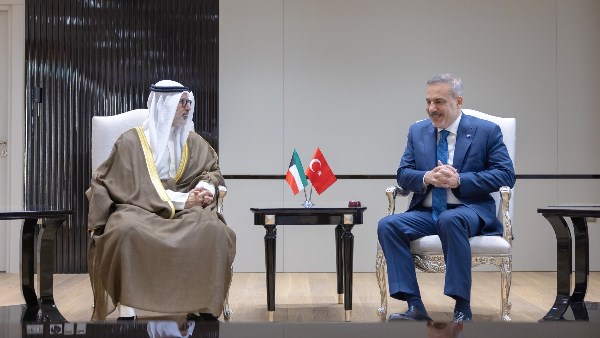 وزير خارجية الكويت و  نظيره التركي 