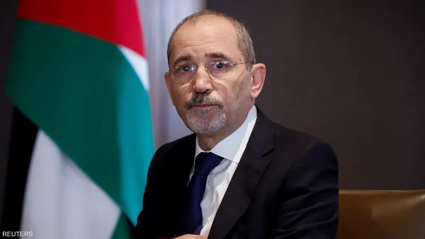  أيمن الصفدي،