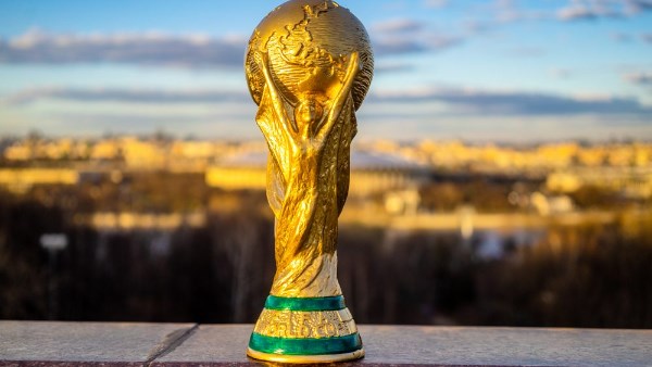 جريدة "تايمز" تكشف عن اعتزام إنفانتينو بيع كأس العالم على شكل أسهم للمستثمرين