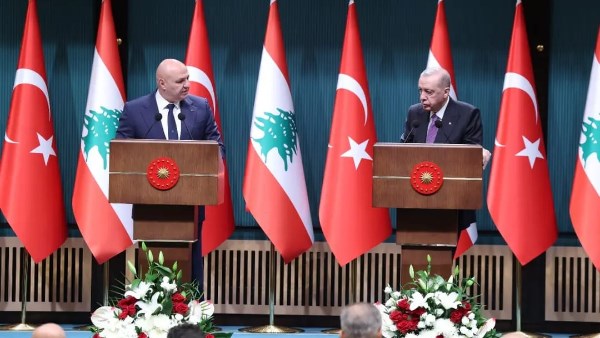 الرئيس اللبناني يختتم زيارته إلى تركيا 