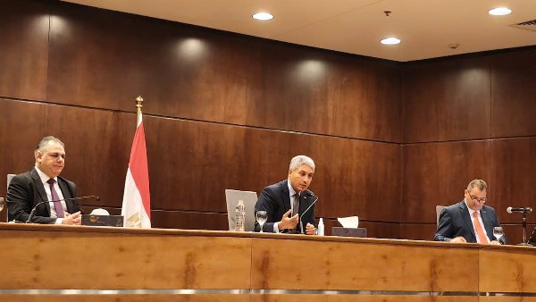 وزير السياحة 