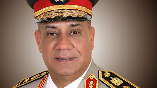 الفريق أشرف سالم زاهر القائـد العـام للقـوات المسلحـة