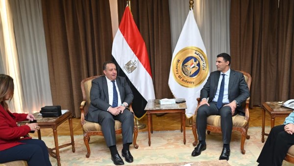 وزير الصناعة 