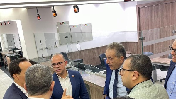 وزير الاستثمار 