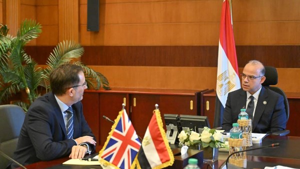 الدكتور محمد فريد وزير الاستثمار والتجارة الخارجية 