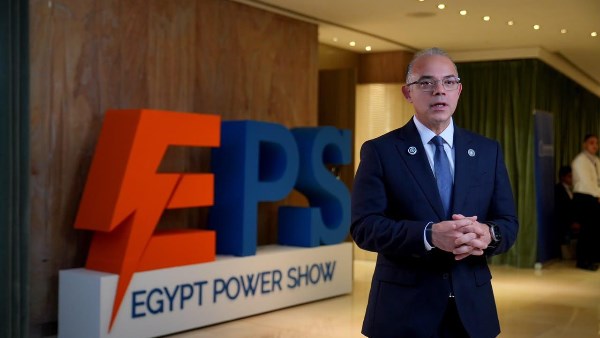 الدكتور محمد فريد وزير الاستثمار والتجارة الخارجية 