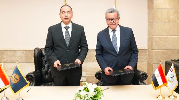الدكتور إسلام عزام رئيس هيئة الرقابة المالية 