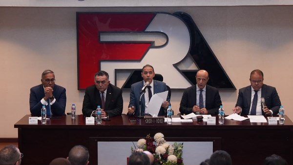 الدكتور إسلام عزام رئيس هيئة الرقابة المالية 