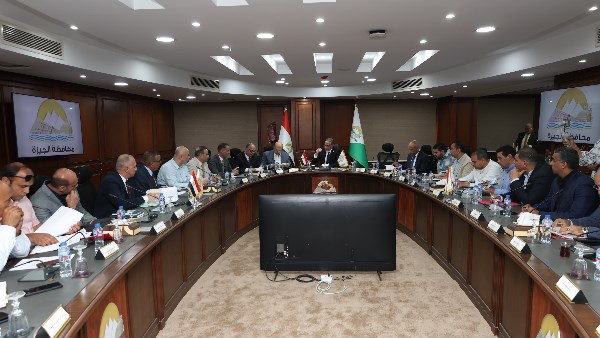 الدكتور أحمد الأنصاري محافظ الجيزة 