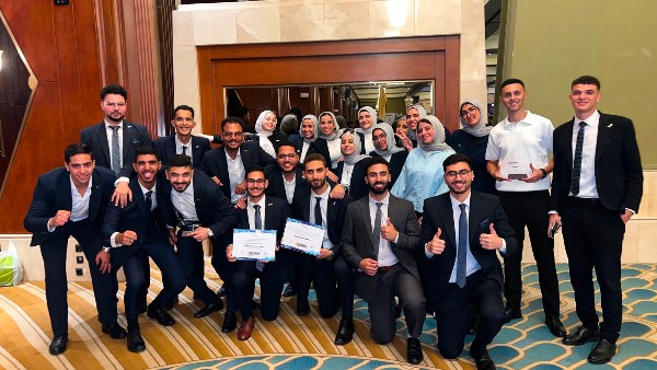 طلاب جامعة السادات