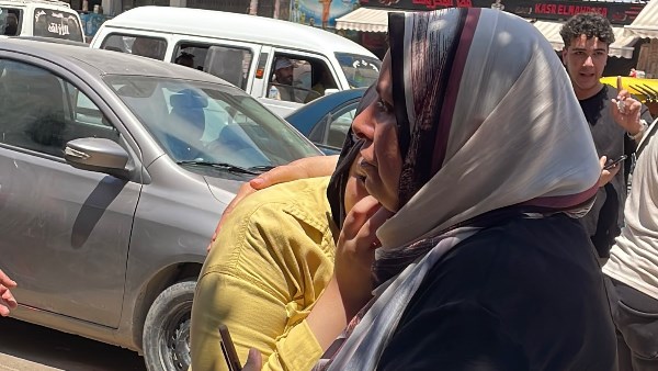 بكاء وانهيار الطلاب