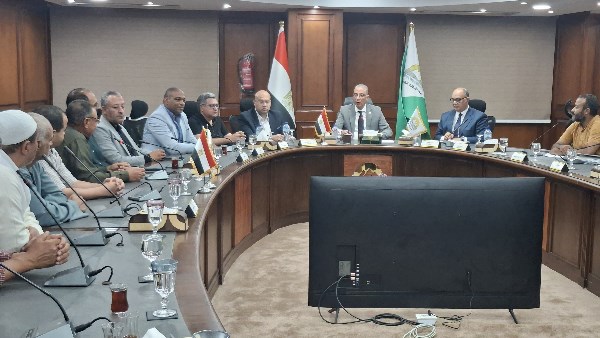 فعالية تسليم العقود