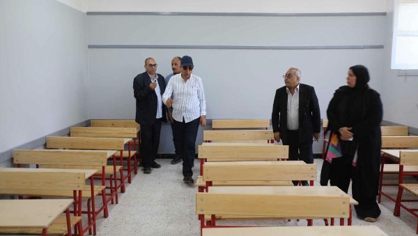 محافظ المنيا يتفقد المدرسة 
