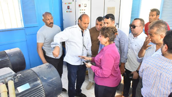 محافظ أسيوط يتفقد منظومة مياه الشرب بقرى النواورة ونجوع المعادي والعتمانية