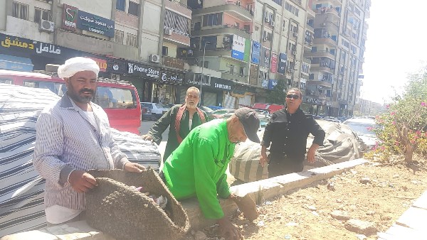  حملات مكثفة للنظافة بحي شرق أسيوط 